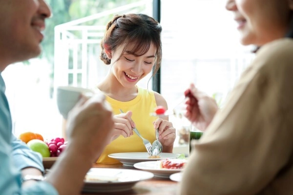 Đang vui vì được con dâu tương lai tặng 2 căn nhà tôi đắn đo không dám nhận khi nghe lời con trai nói - 4