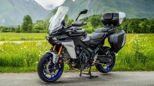 Đánh giá tracer 9 gt plus 2025 - chạm đến đỉnh cao công nghệ và trải nghiệm lái xe thể thao du lịch - 14