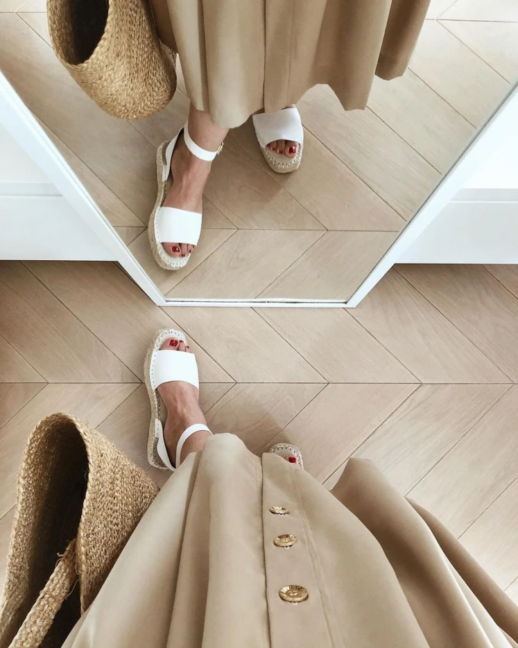 Để bước vào mùa hè với style xinh như mộng chị em học phụ nữ pháp sắm đủ 10 item sau có thể mặc suốt mùa - 8