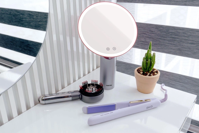 Đẹp mọi góc độ chỉ với gương led trang điểm kata miro o2 - 3