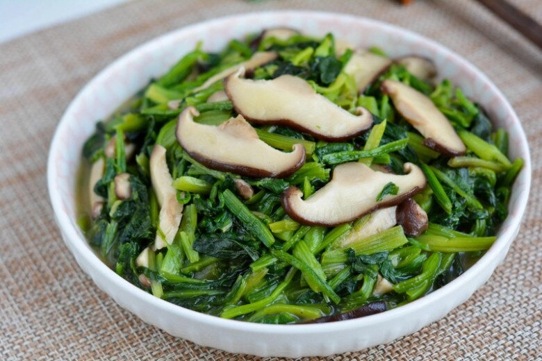 Đều là rau 2 loại này xào chung với nhau bổ máu thanh mát thịt chưa chắc ngon bằng - 6