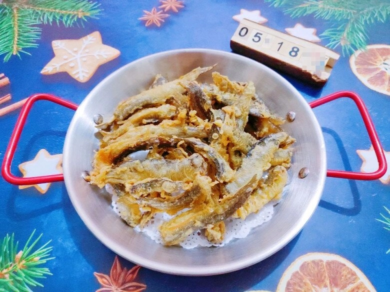 Đi chợ gặp nhân sâm dưới nước mua ngay về chiên giòn giàu đạm lại nhiều canxi càng ăn càng đã miệng - 1
