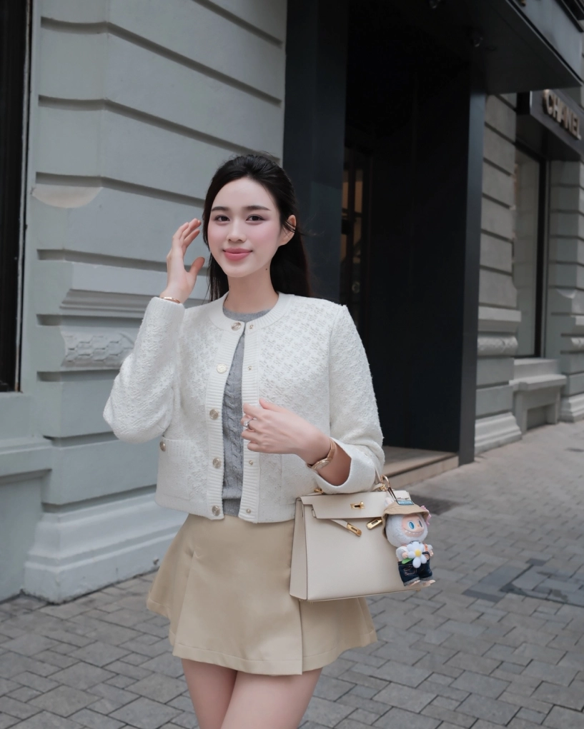 Đỗ thị hà sắm túi 700 triệu đồng đắt nhất tủ đồ - 2