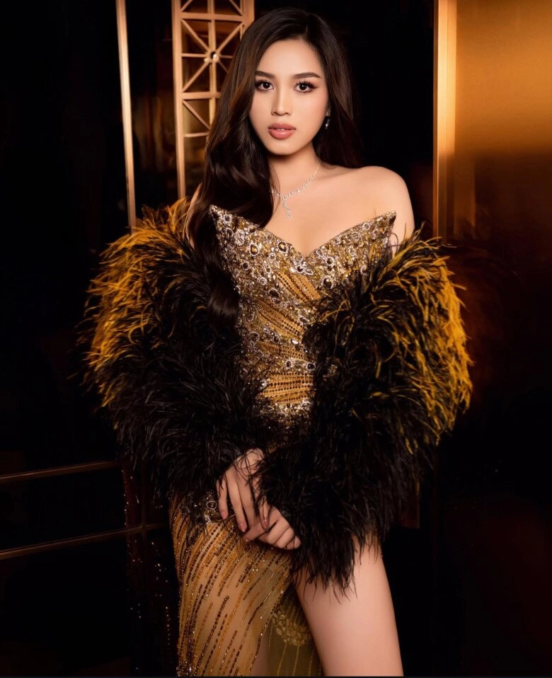 Đỗ thị hà thay đổi ngoạn mục từ nàng hậu rực rỡ đến cô dâu hào môn thanh lịch chuẩn dâu nhà giàu - 1
