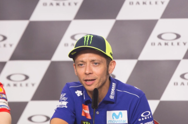 Fabio quartararo và áp lực khi thay thế huyền thoại valentino rossi tôi đã sợ khi nói điều đó - 3