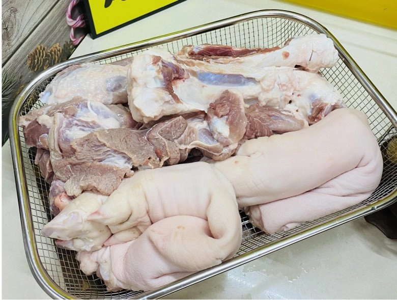 Gái đảm sài gòn mách cách làm chân giò rút xương nhồi thịt luộc thơm ngon thanh mát cho ngày hè - 2