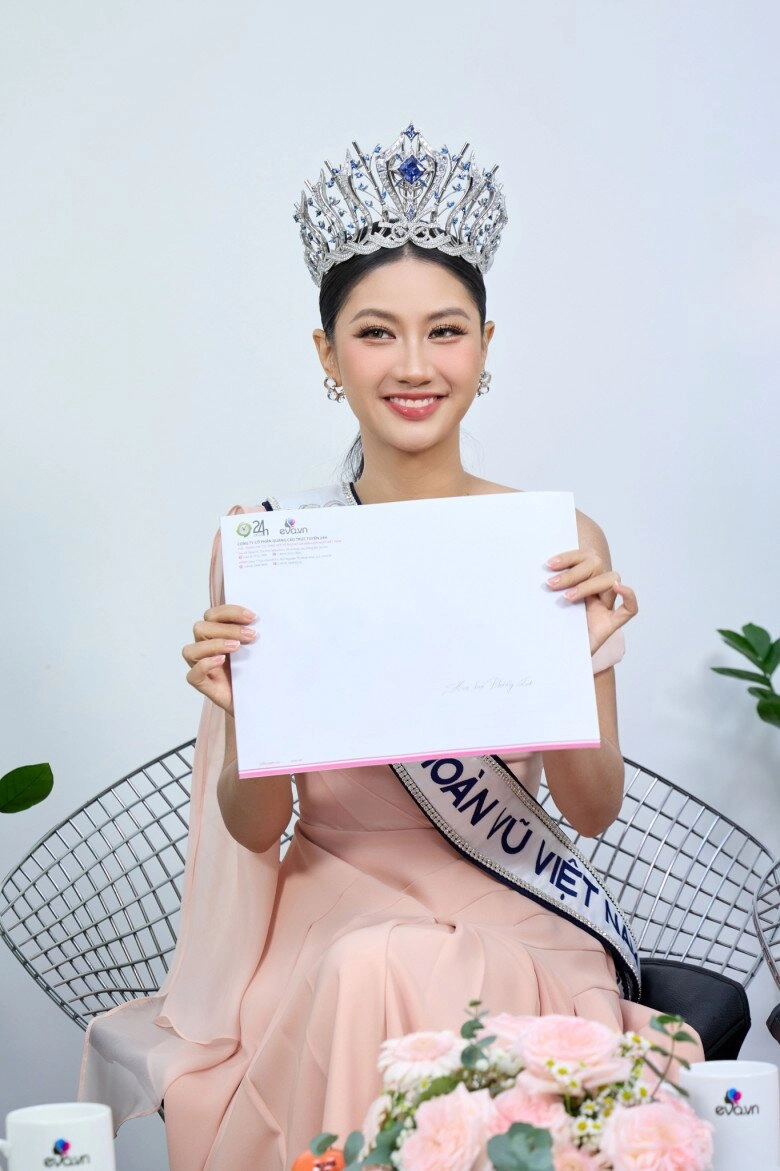 Gặp gỡ tân hoa hậu phương linh và á hậu cẩm ly giải mã tin đồn là con cưng của tổ chức miss cosmo được dọn đường đăng quang - 3