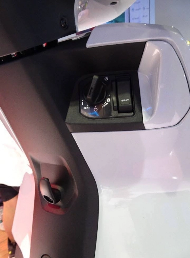 Giá bán của honda cuv e ở nước bạn còn cao hơn cả sh160i - may ở nước ta chỉ cho thuê chứ không bán - 6