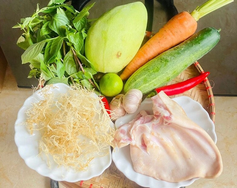 Giải nhiệt ngày hè với nộm tai sụn rong biển giòn ngon thanh mát ăn vào là mê - 1