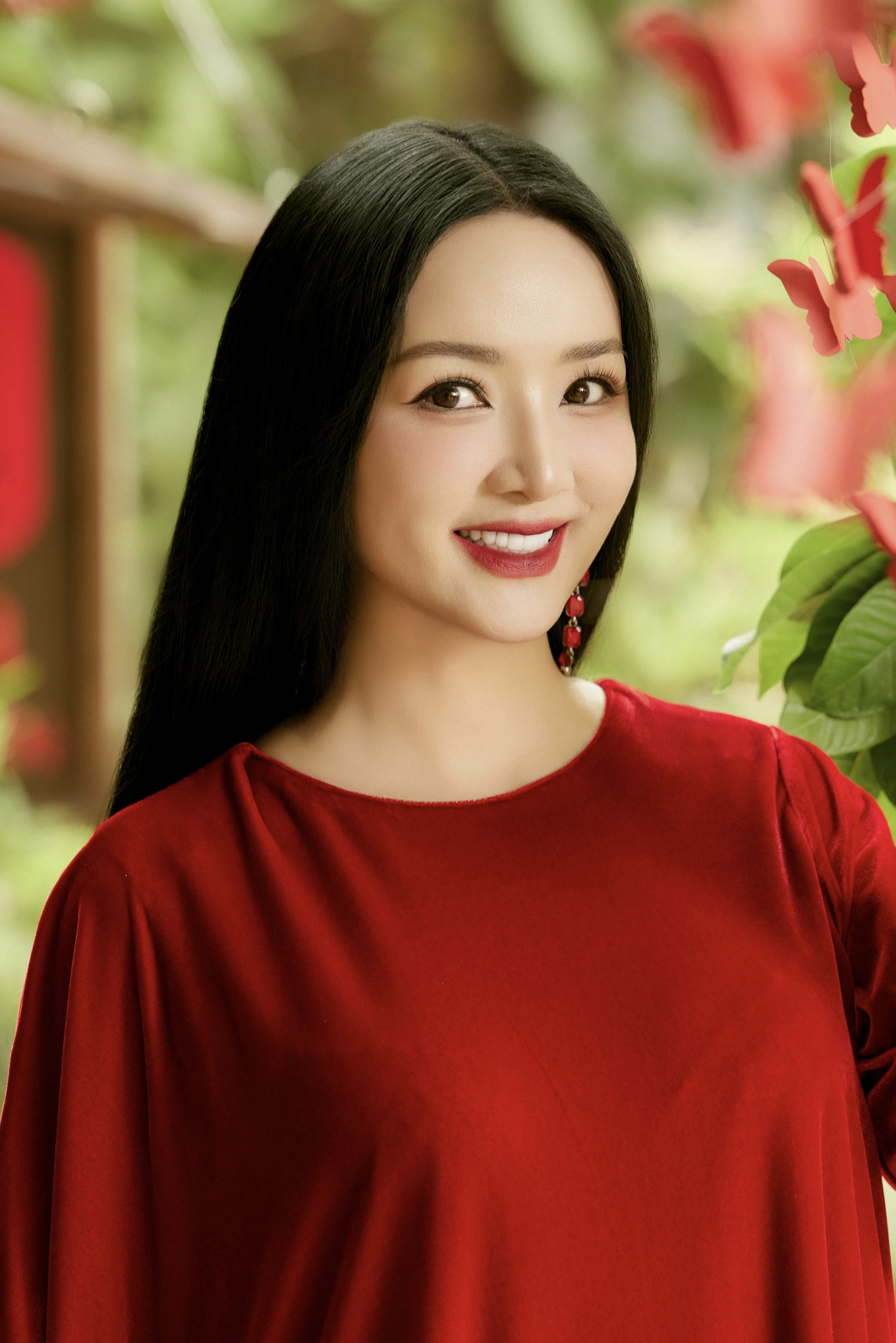 Gu thời trang của 3 biểu tượng nhan sắc nghiêng nước nghiêng thành showbiz việt ngoài 50 vẫn sang trọng tỏa khí chất ngời ngời - 2