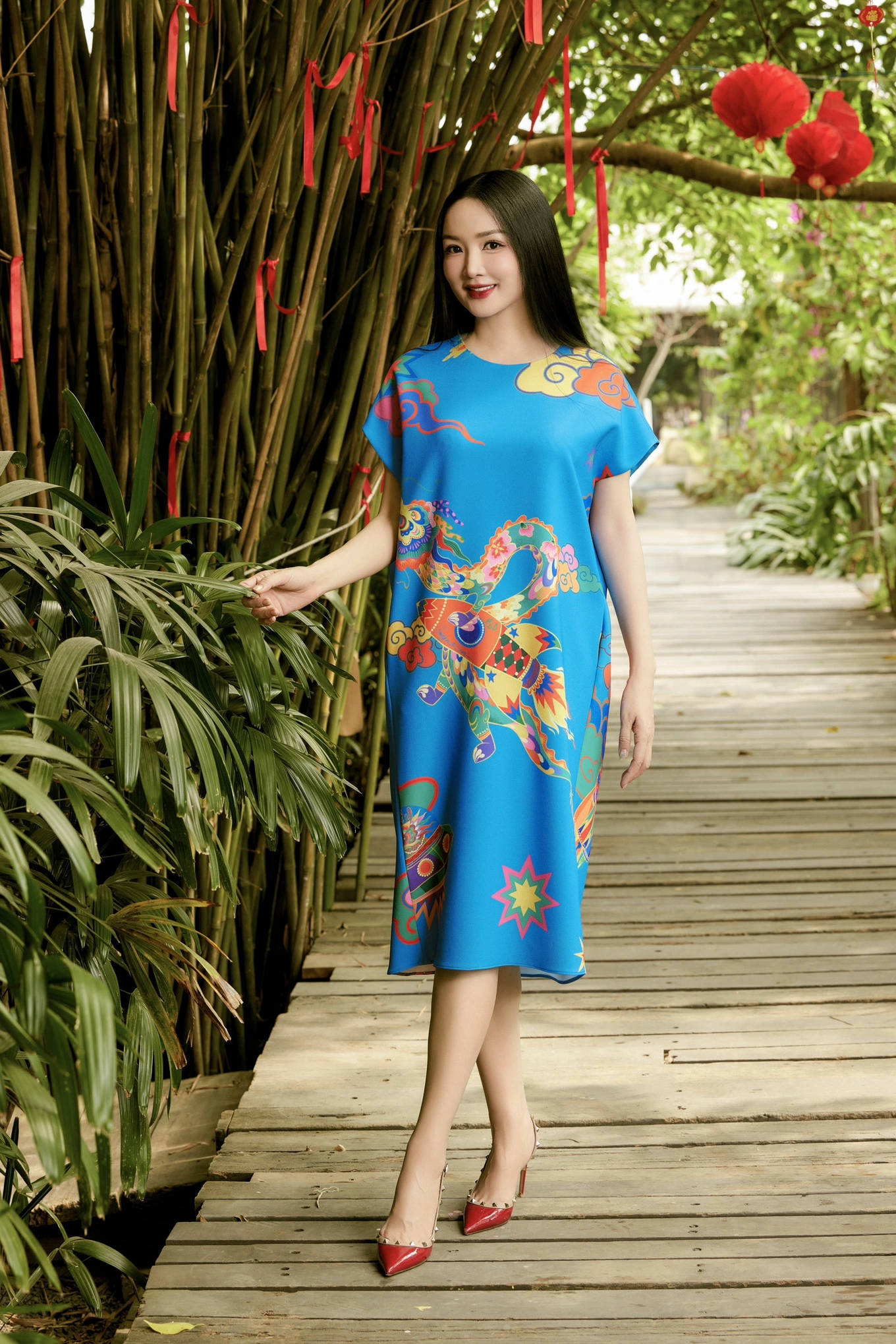 Gu thời trang của 3 biểu tượng nhan sắc nghiêng nước nghiêng thành showbiz việt ngoài 50 vẫn sang trọng tỏa khí chất ngời ngời - 3