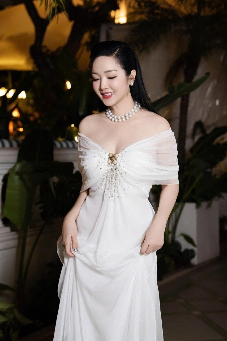 Gu thời trang của 3 biểu tượng nhan sắc nghiêng nước nghiêng thành showbiz việt ngoài 50 vẫn sang trọng tỏa khí chất ngời ngời - 7