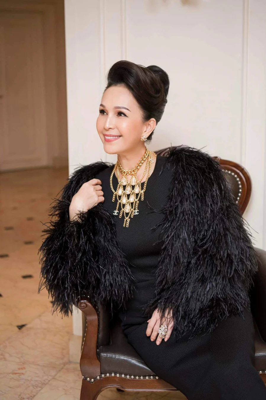Gu thời trang của 3 biểu tượng nhan sắc nghiêng nước nghiêng thành showbiz việt ngoài 50 vẫn sang trọng tỏa khí chất ngời ngời - 10