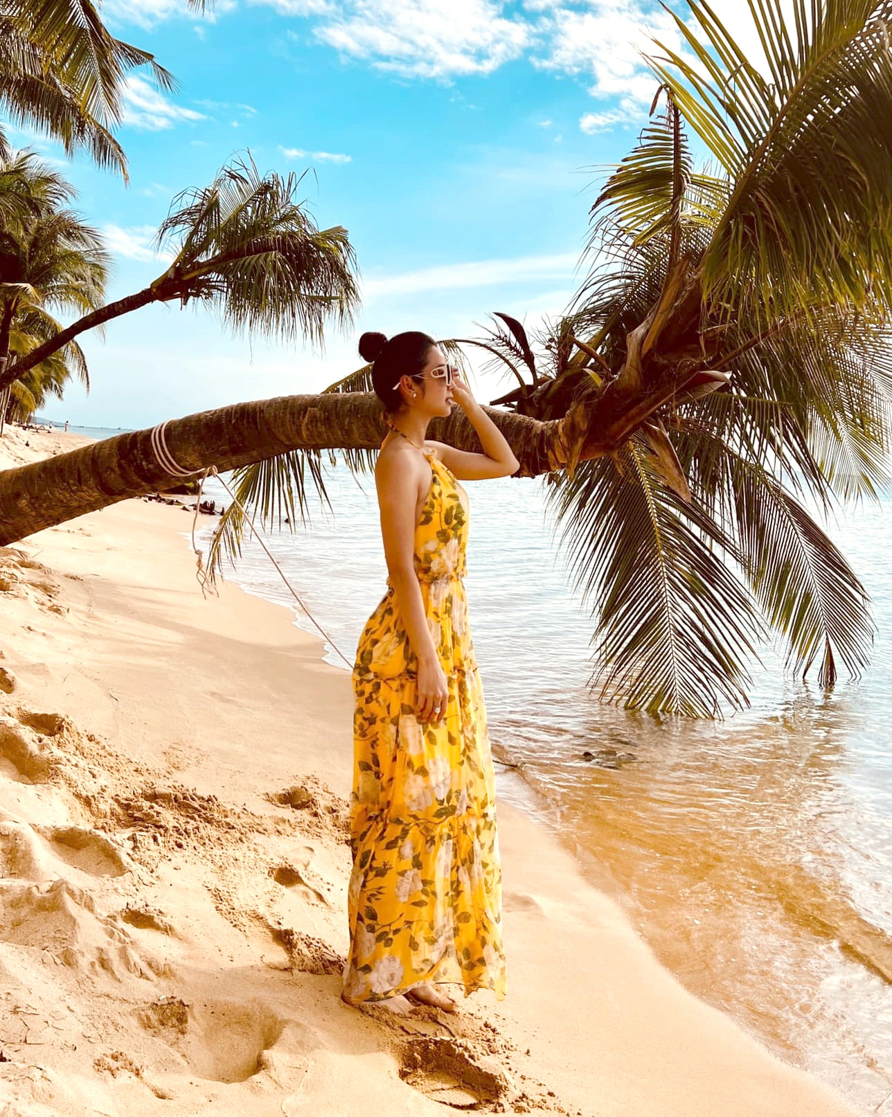 Gu thời trang đi biển của hoa hậu bốn con jennifer phạm luôn được khen tinh tế chỉ thông qua một chi tiết nhỏ - 7