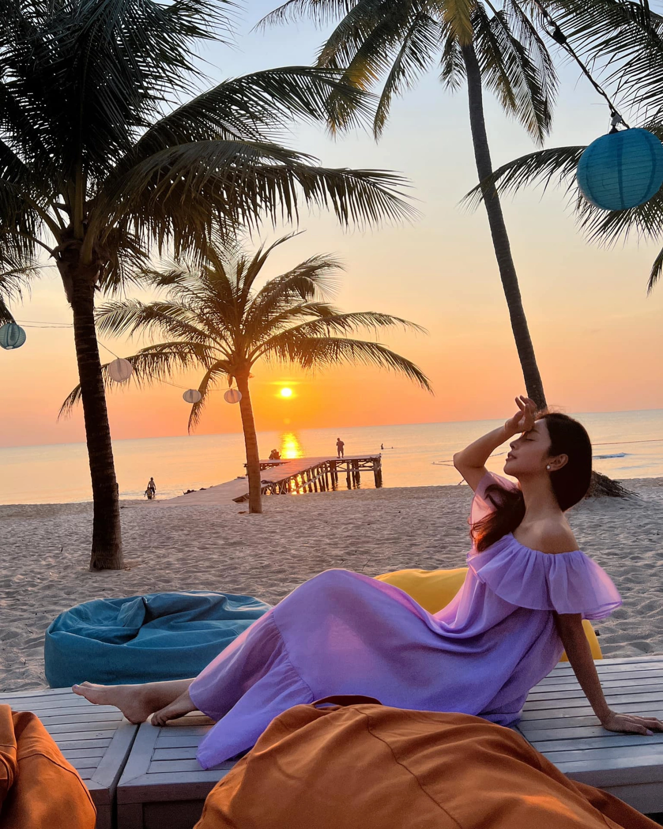 Gu thời trang đi biển của hoa hậu bốn con jennifer phạm luôn được khen tinh tế chỉ thông qua một chi tiết nhỏ - 8