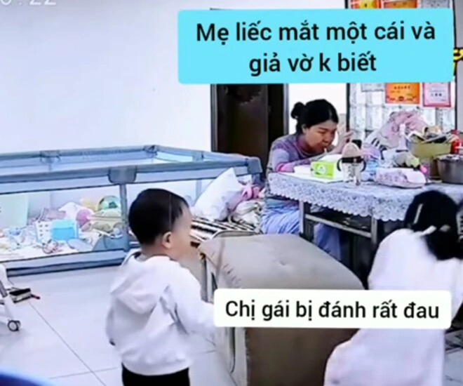 Hai chị em đánh nhau mẹ phản ứng khác biệt nhưng được khen thông minh nhiều người vội vào học hỏi - 2