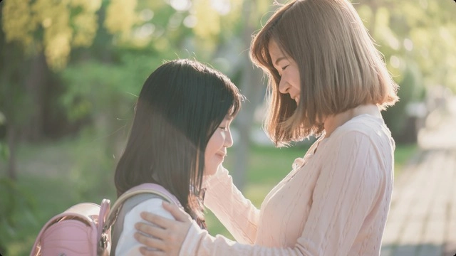 Hai con thành đạt gửi tiền đều nhưng người hiếu thảo lúc tôi ngã bệnh lại là đứa con tôi xem thường nhất - 2