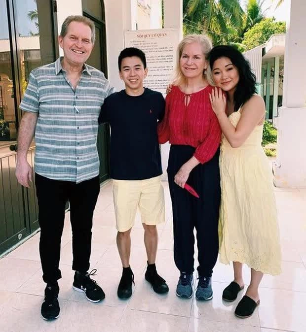 Hai đứa trẻ việt được nhận nuôi cô bé cần thơ 4 tháng tuổi nay là ngôi sao hollywood có bé trai còn trở thành phó thủ tướng - 3