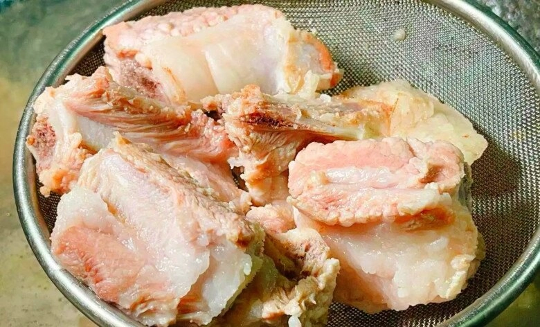 Hầm sườn người chần nước sôi người ninh thẳng đầu bếp tuyên bố 2 cách đều sai làm thế này mới đúng - 3