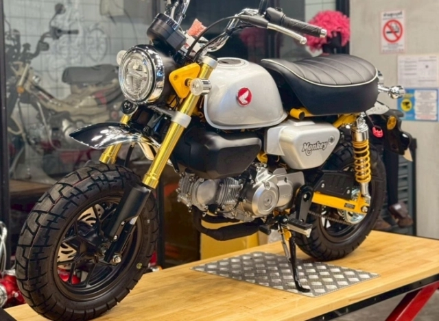 Hình ảnh thực tế của honda monkey moonlit silver 2025 đẹp long lanh chất chơi đúng chất khỉ - 1