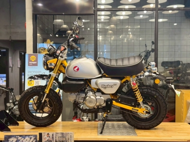 Hình ảnh thực tế của honda monkey moonlit silver 2025 đẹp long lanh chất chơi đúng chất khỉ - 2