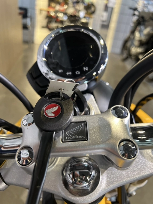 Hình ảnh thực tế của honda monkey moonlit silver 2025 đẹp long lanh chất chơi đúng chất khỉ - 3
