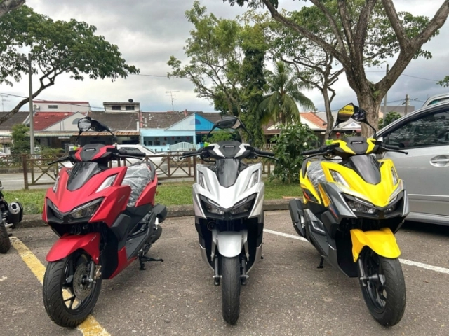 Hình ảnh thực tế của honda vario 160 2025 vừa về đại lý ấn tượng nhất vẫn là phiên bản màu vàng - 4
