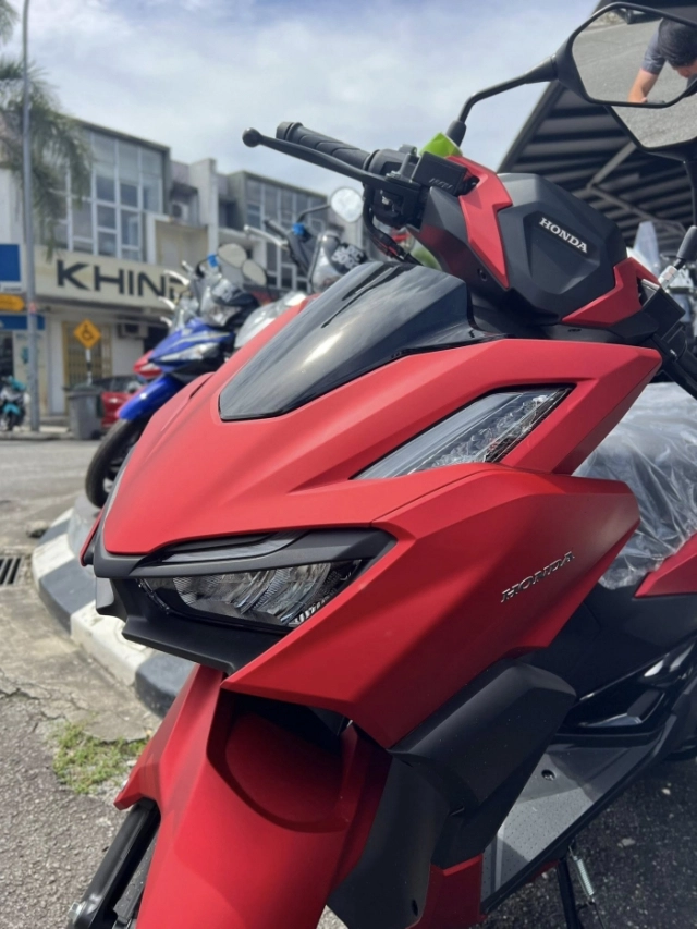 Hình ảnh thực tế của honda vario 160 2025 vừa về đại lý ấn tượng nhất vẫn là phiên bản màu vàng - 7
