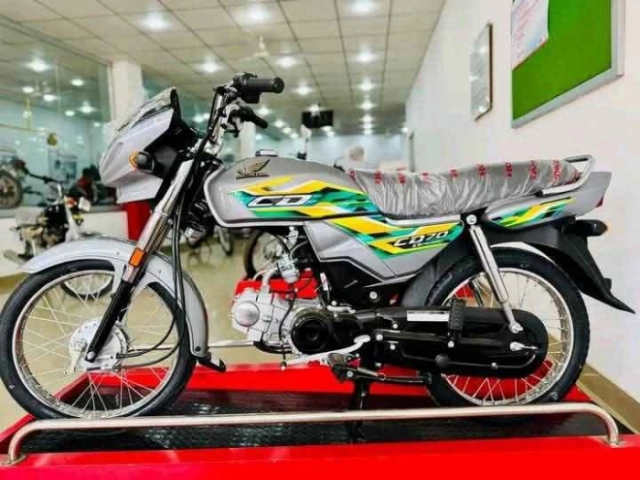 Hình ảnh thực tế của mẫu xe côn tay honda cd 70 dream 2025 màu mới - giá bán chỉ 139 triệu đồng - 3