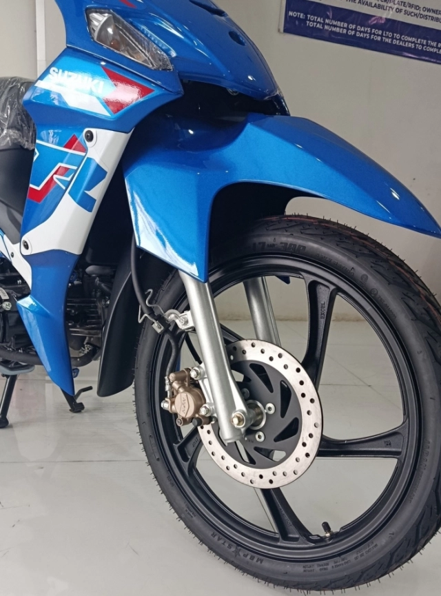 Hình ảnh thực tế của suzuki smash carb 2025 tại đại lý - nổi bật với phong cách thể thao - 7
