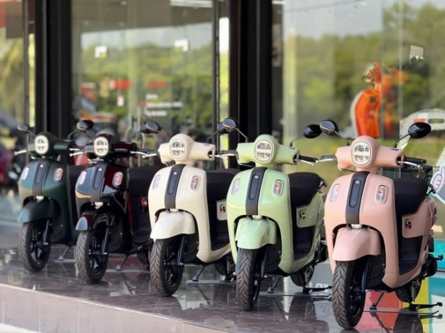 Hình ảnh thực tế của yamaha fazzio hybrid 2025 tại đại lý khi phong cách lên ngôi - 3