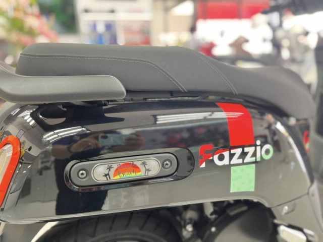 Hình ảnh thực tế của yamaha fazzio hybrid 2025 tại đại lý khi phong cách lên ngôi - 7