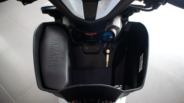 Hình ảnh thực tế của yamaha y15zr se 2025 tại đại lý có giao diện mới đẹp ngoài sức tưởng tượng - 5