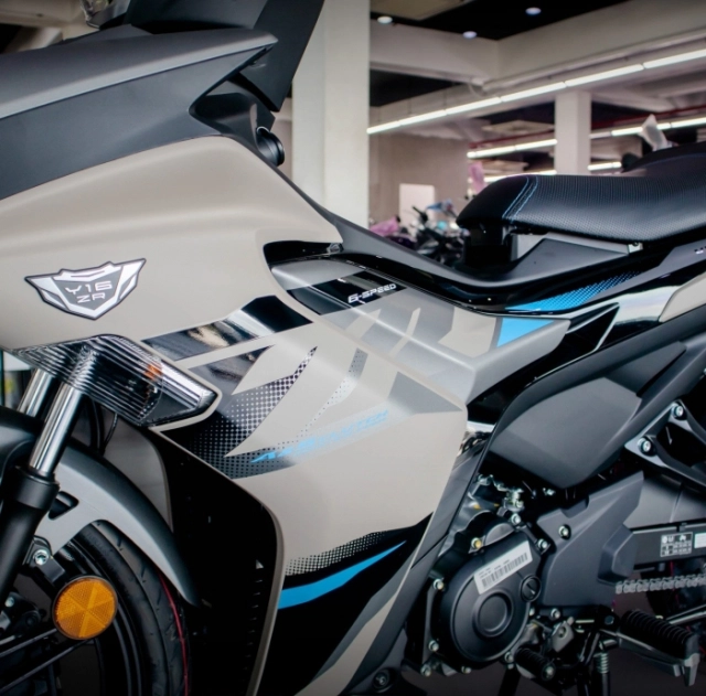 Hình ảnh thực tế của yamaha y16zr abs 2025 tại đại lý do xe phối màu đẹp hay chỉ do hình đẹp - 4