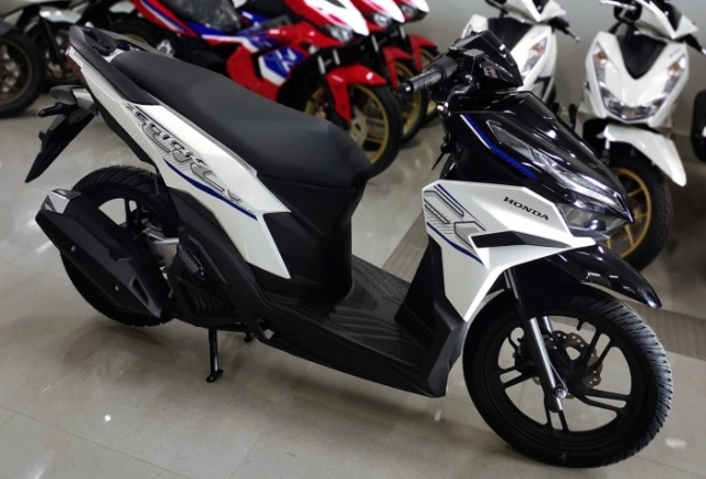 Hình ảnh thực tế honda click 125 2025 tại đại lý cuốn hút từ ngoại hình đến tiện nghi - 3