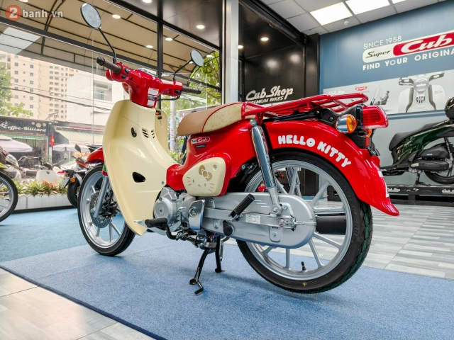 Hình ảnh thực tế honda super cub 110 hello kitty vừa đổ bộ thị trường việt nam - 3