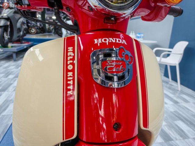 Hình ảnh thực tế honda super cub 110 hello kitty vừa đổ bộ thị trường việt nam - 4