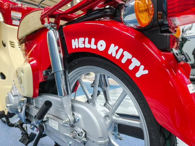 Hình ảnh thực tế honda super cub 110 hello kitty vừa đổ bộ thị trường việt nam - 5