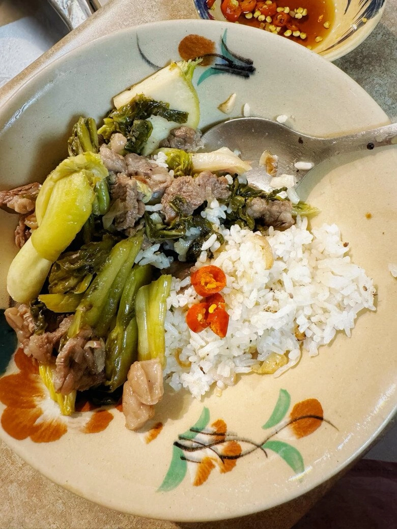 Hoa hậu diễm hương được chồng chăm tốt nhưng tự nhận nhà nghèo nên ăn uống cũng đơn sơ - 4