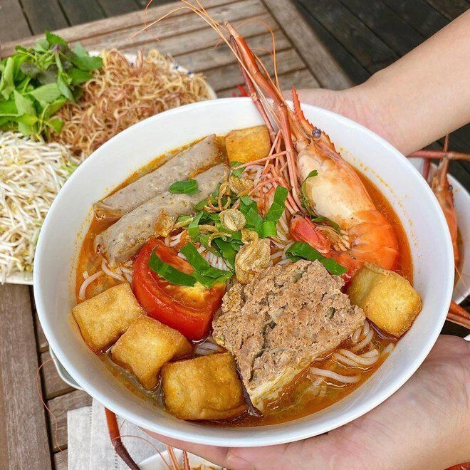Hoa hậu diễm hương nhắc đến món ăn mẹ ruột nuôi sống gia đình nay chồng trẻ của cô kế thừa - 6