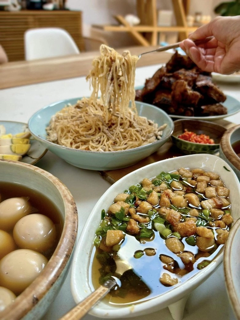 Hoa hậu dương mỹ linh làm món cơm khiến những người xa quê phát thèm hà kiều anh - ngọc quyên xuýt xoa - 1