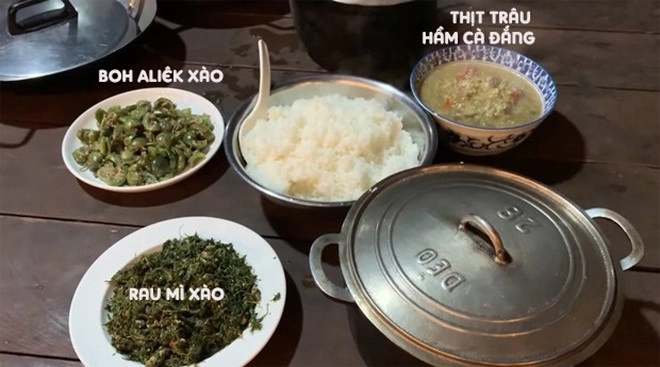 hoa hậu nghèo nhất việt nam thưởng thức cơm hộp mang theo do chị gái chuẩn bị toàn ăn vào người đồ đắng - 7