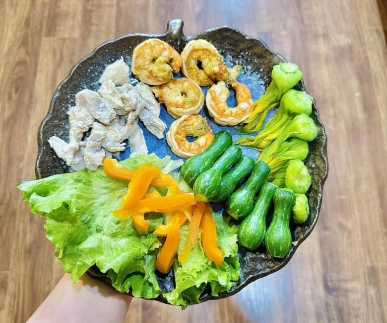 hoa mắt với những bữa ăn ngon mà không béo của nữ ca sĩ 8x ai cũng khen quá đỉnh - 2