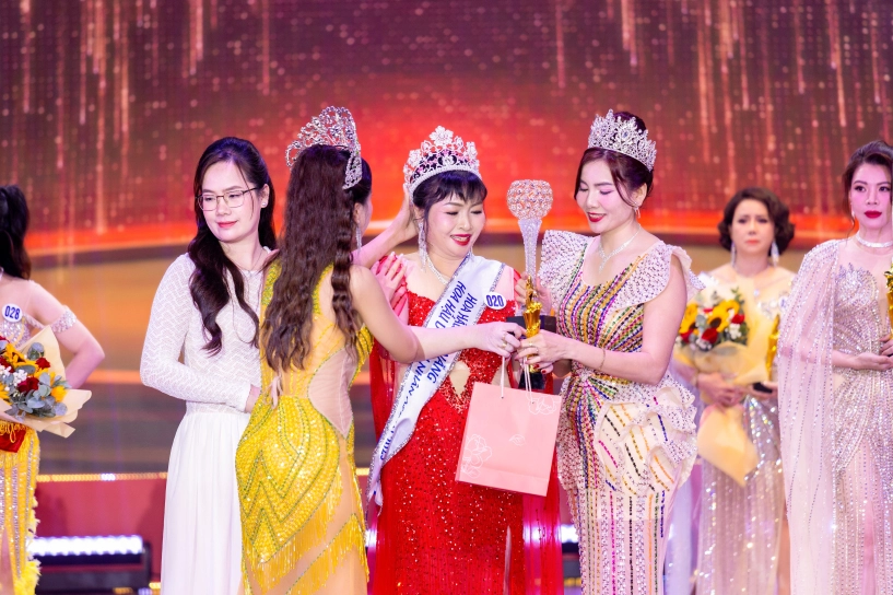 Hoàng thị lụa nữ doanh nhân giành danh hiệu hoa hậu tài năng tại hoa hậu doanh nhân asean 2025 - 3