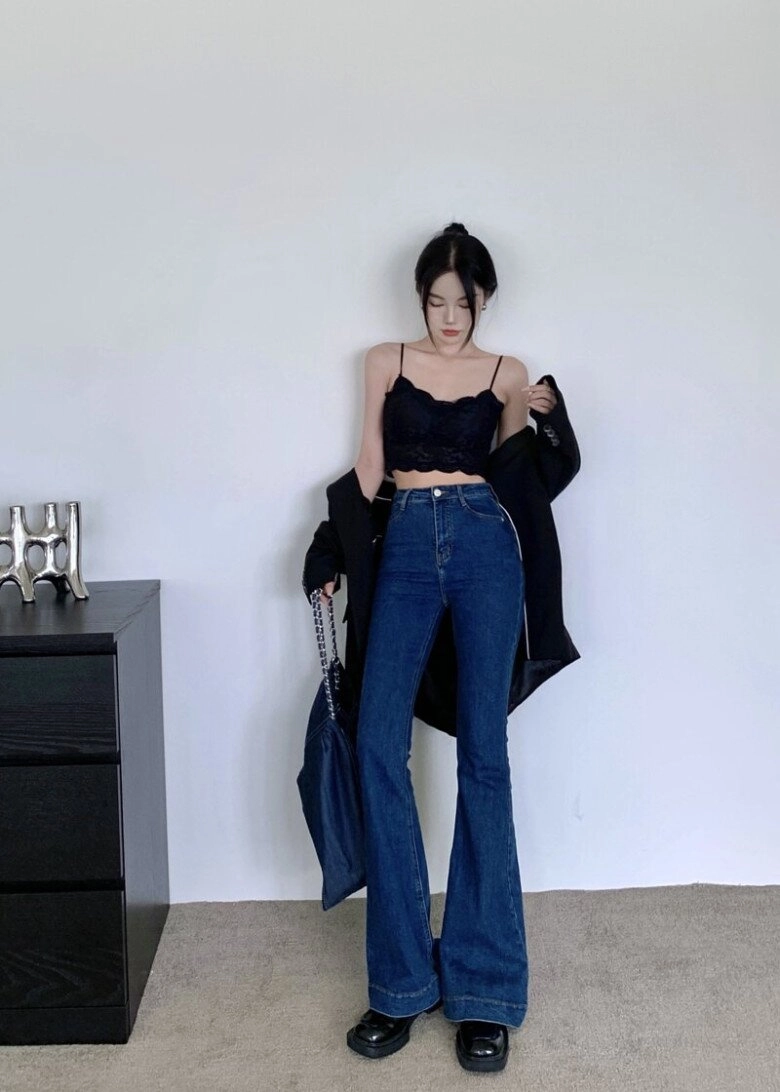 Hội sành mặc đang đua nhau săn lùng quần jeans màu gì mà lên dáng đỉnh mặc đâu nổi đó - 4