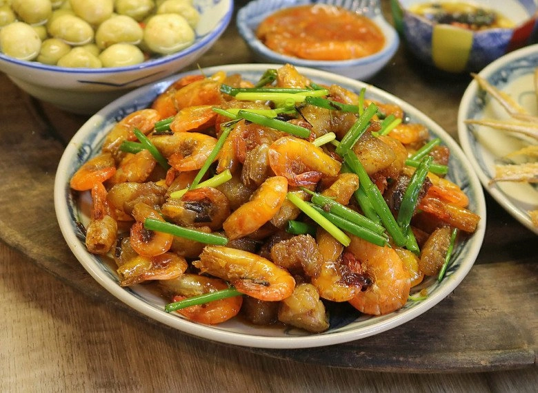 Hôm nay nấu gì bữa cơm toàn tôm và cá sông dân dã nhưng ngon hơn sơn hào hải vị - 3