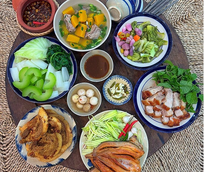 Hôm nay nấu gì bữa cơm tối ngon có nhiều món lai rai đã miệng - 1