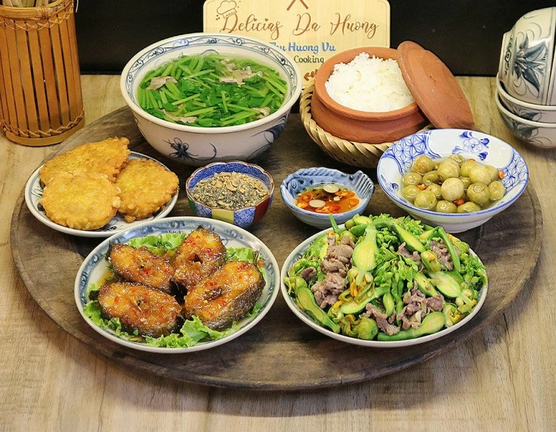 Hôm nay nấu gì bữa cơm tối ngon thế này chồng nào lại muốn ăn ngoài hàng - 1
