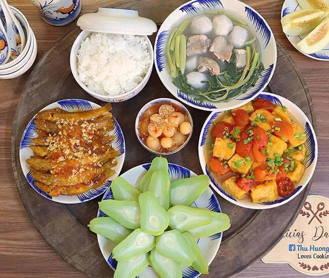 Hôm nay nấu gì bữa tối giản dị mà trôi cơm - 1
