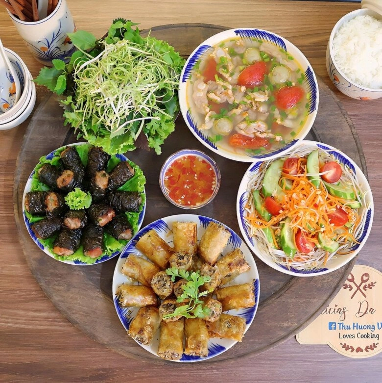 Hôm nay nấu gì cơm tối ngon nhất là bát canh chua nhìn chỉ muốn chan hết sạch - 1